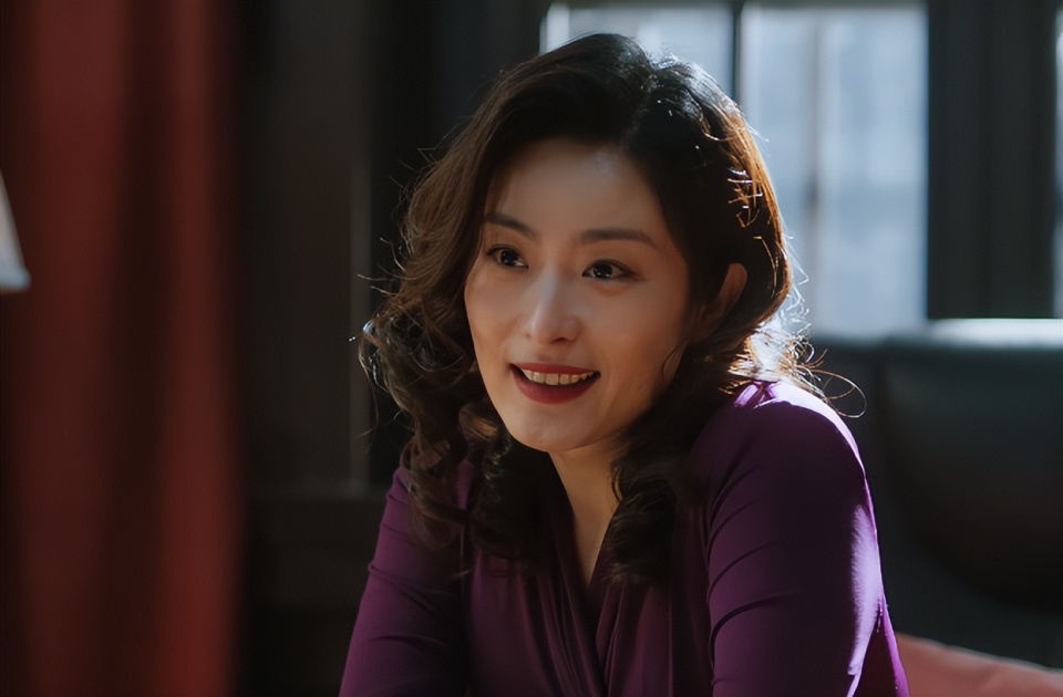 俞敏：从乡村教师到企业家的人生突围