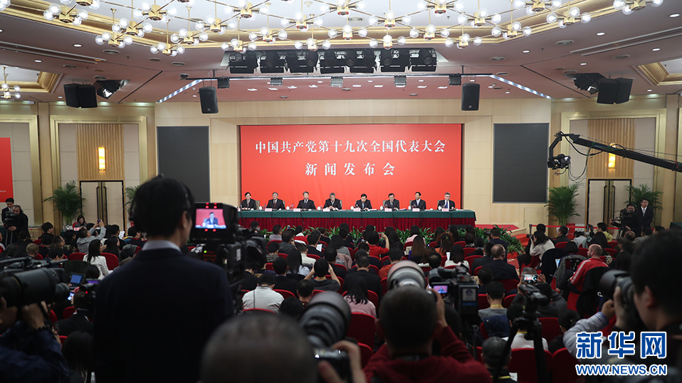 新闻编辑室第二季：在荒诞中保持清醒的新闻理想